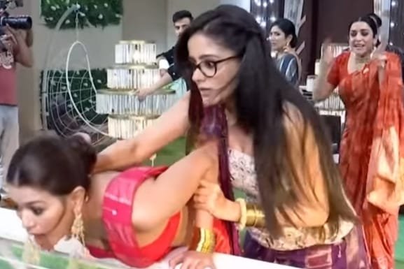 Mannat Tries to Kill Mallika